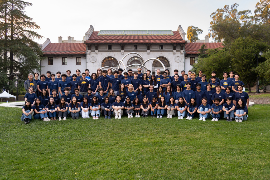 CalSol Team Photo